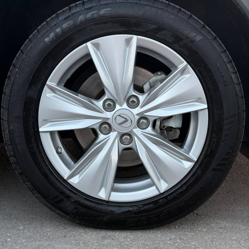 ����� LEXUS UX250H - ����� 7