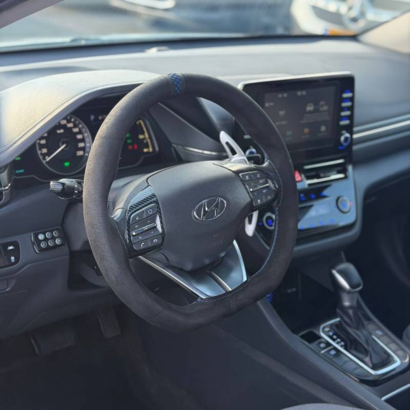 ������ IONIQ HYBRID - ����� 8