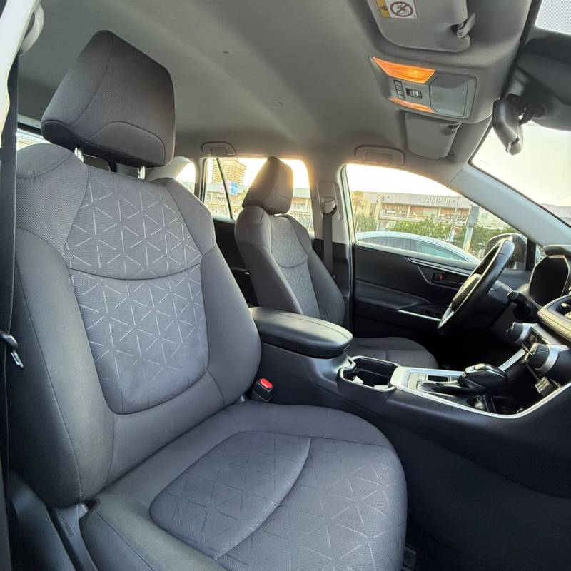  RAV 4 HYBRID -  8