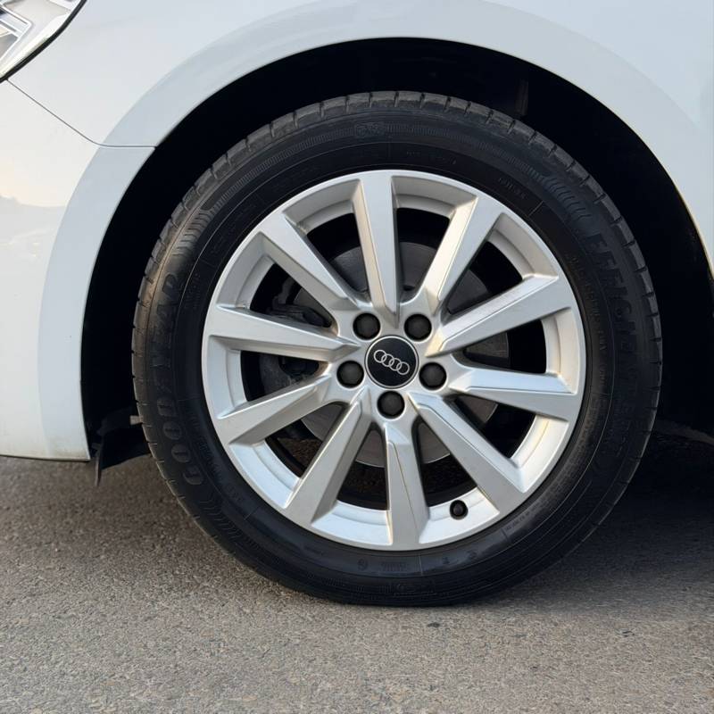 ����� A1 SPORTBACK - ����� 8