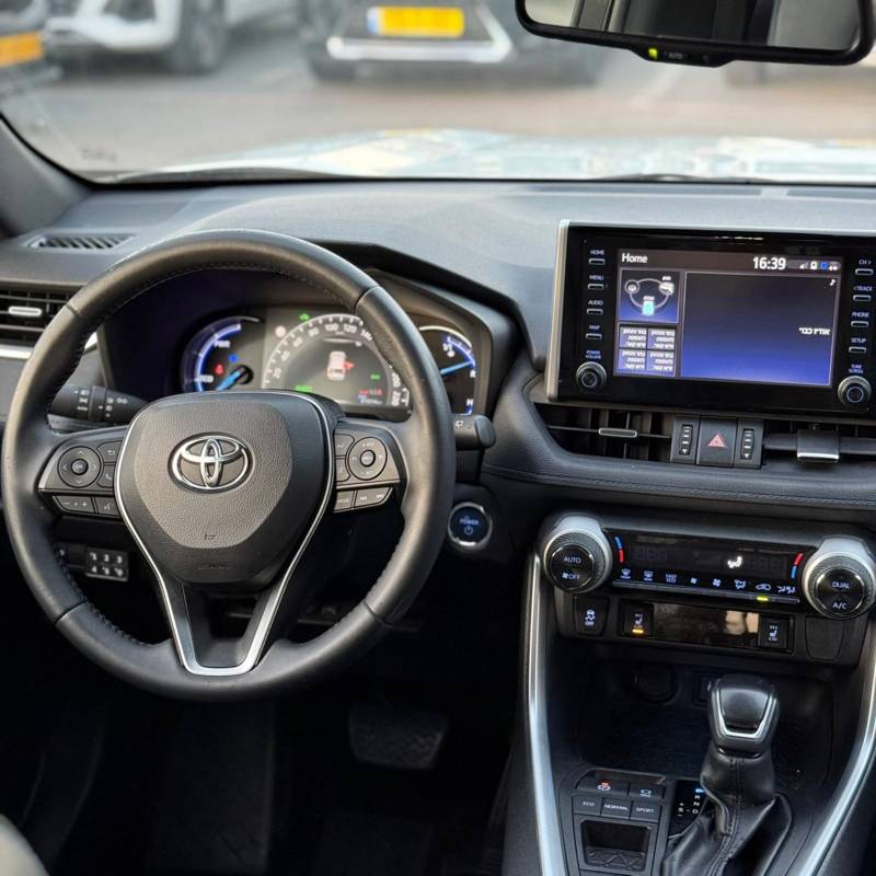  / Toyota  4  -  8