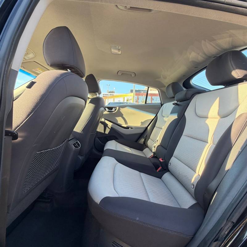 ������ IONIQ HYBRID - ����� 8