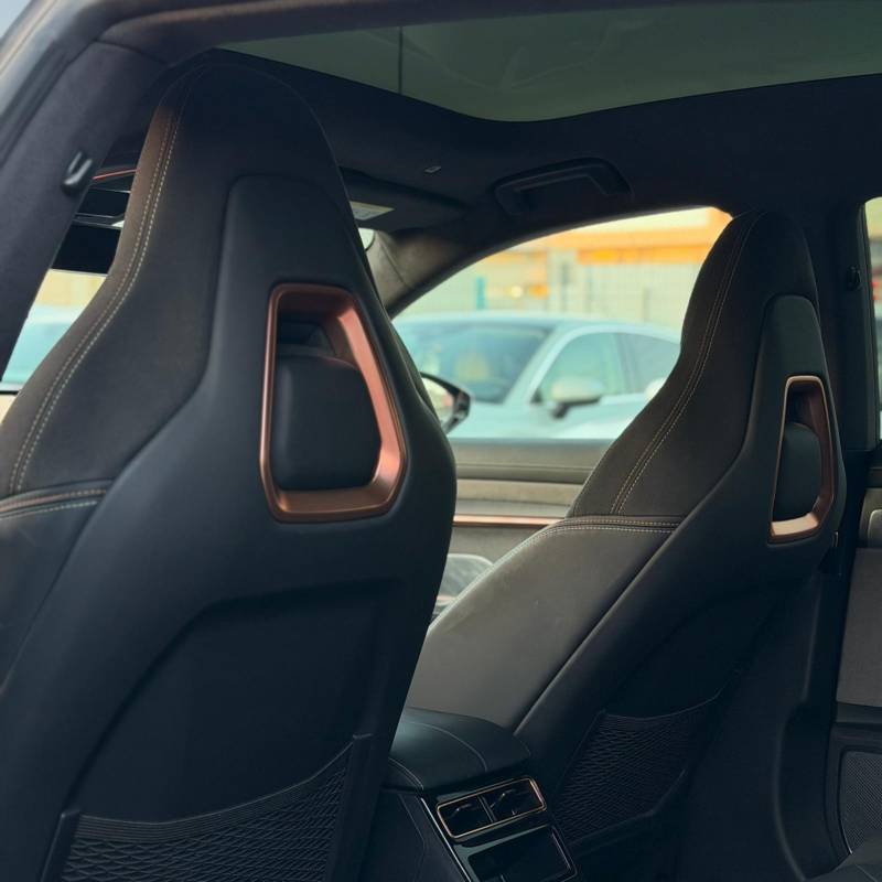 ���� ZEEKR 001 - ����� 8