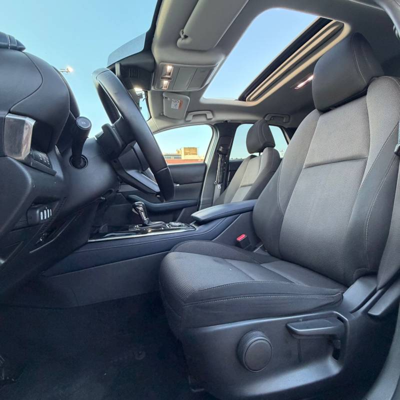 ���� MAZDA CX-30 - ����� 8