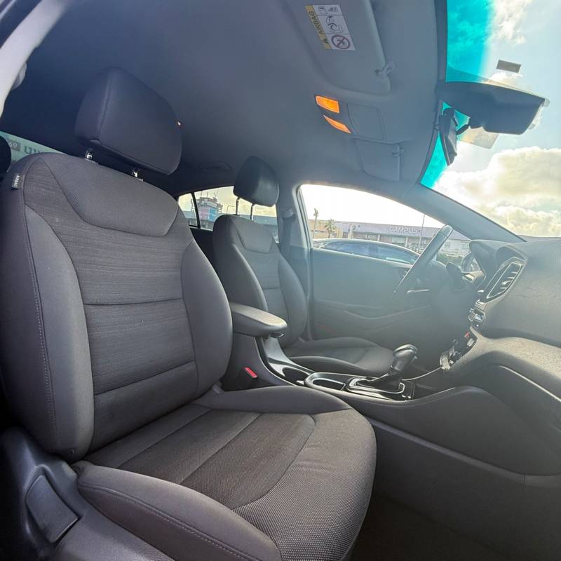  IONIQ HYBRID -  8