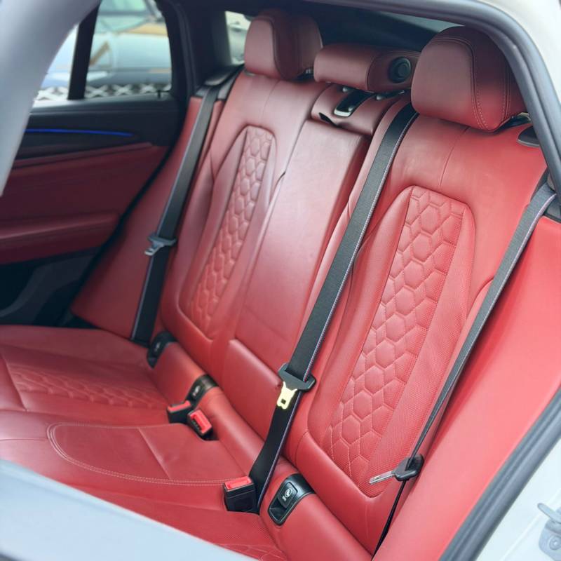 � � �� X4 M - ����� 8