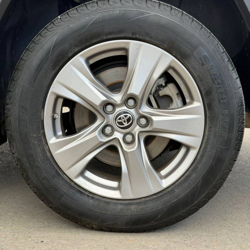 ������ RAV 4 HYBRID - ����� 9