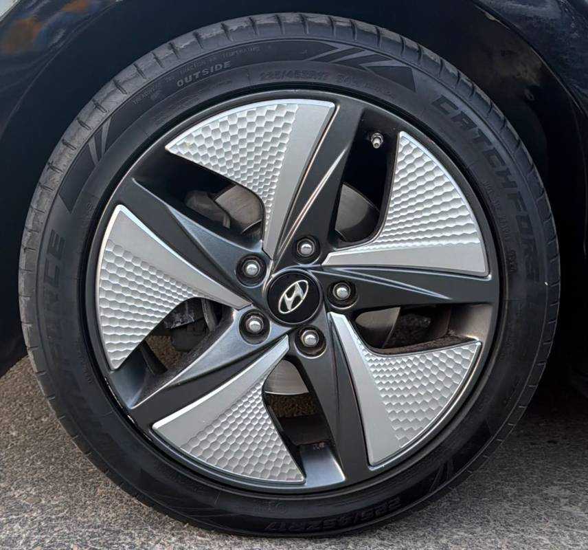 ������ IONIQ HYBRID - ����� 9