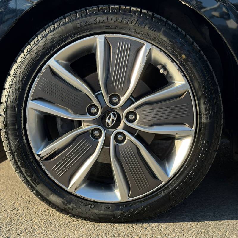 ������ IONIQ HYBRID - ����� 9