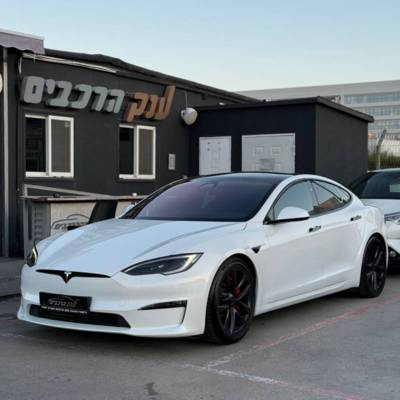  / Tesla  S