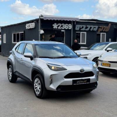 ������ YARIS CROSS HSD - ����� 1