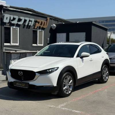  / Mazda CX-30