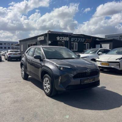 ������ YARIS CROSS HSD - ����� 1