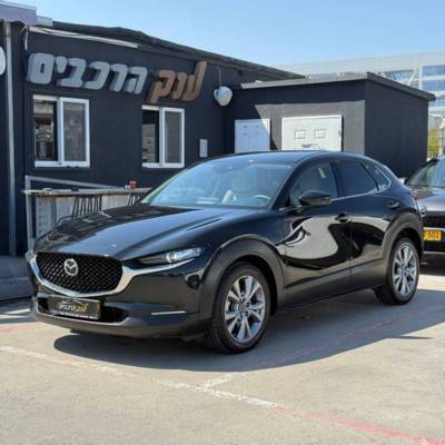  / Mazda CX-30