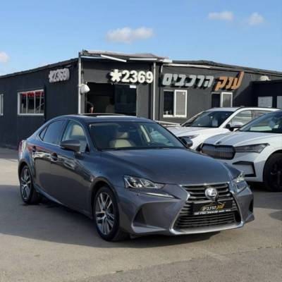 �����&nbsp;LEXUS IS300H