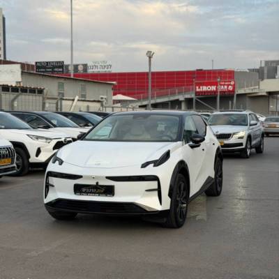 ���� ZEEKR X - ����� 2