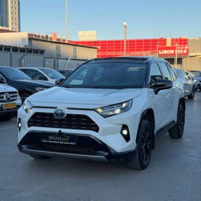 ������ RAV 4 HYBRID - ����� 3