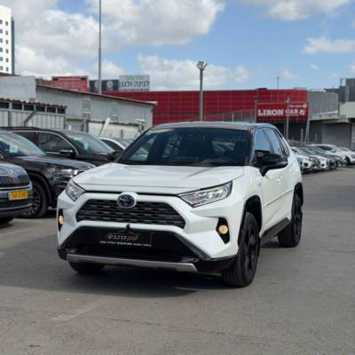 ������ RAV 4 HYBRID - ����� 3