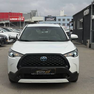 ������ COROLLA CROSS - ����� 3