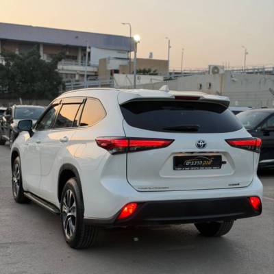 ������ HIGHLANDER - ����� 3