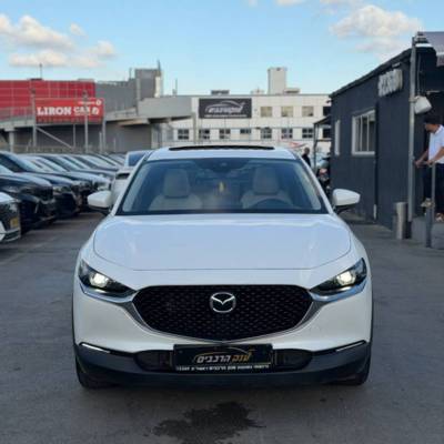 ���� MAZDA CX-30 - ����� 3