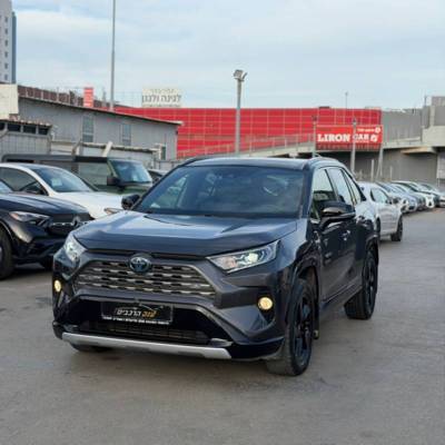 ������ RAV 4 HYBRID - ����� 3