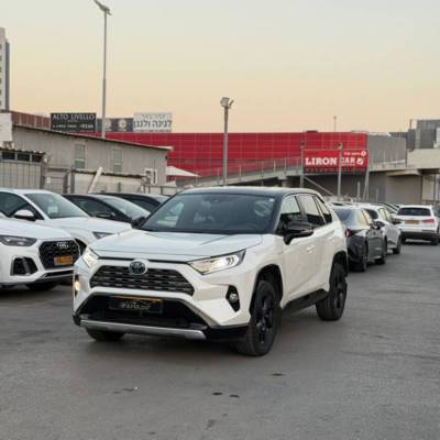  RAV 4 HYBRID -  3