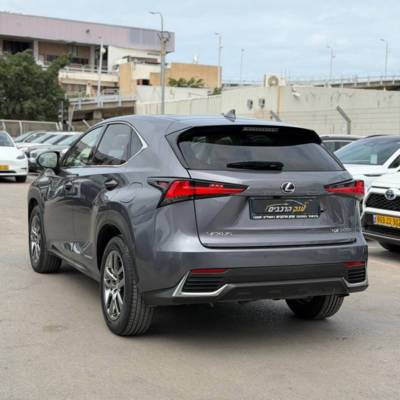 ����� LEXUS NX300H - ����� 4