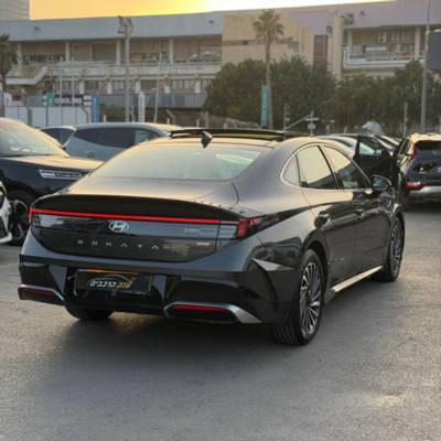 ������ SONATA HYBRID - ����� 4