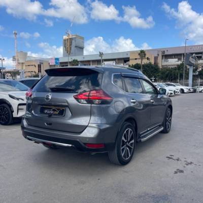 ����� X-TRAIL - ����� 4