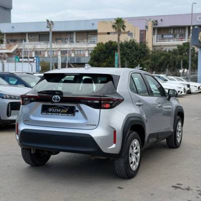 ������ YARIS CROSS HSD - ����� 4