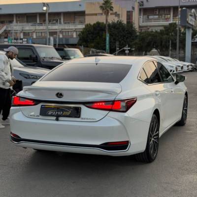����� LEXUS ES300H - ����� 4