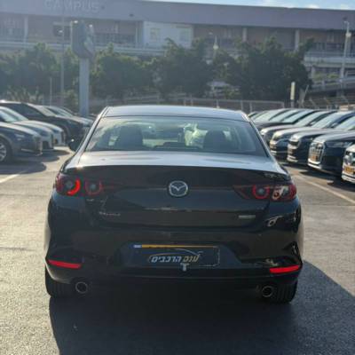 ���� MAZDA 3 - ����� 4