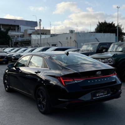 ������ ELANTRA HEV - ����� 4
