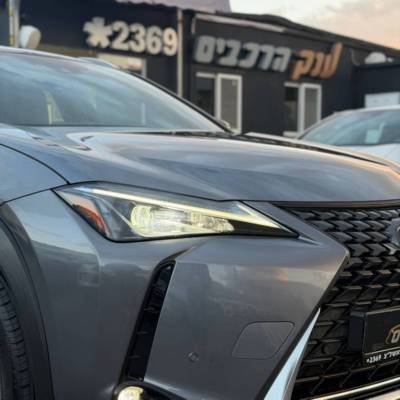����� LEXUS UX250H - ����� 4