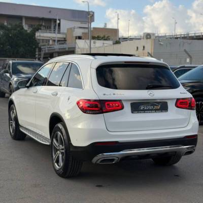 ����� GLC300E 4MATIC - ����� 4