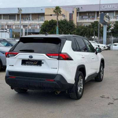 ������ RAV 4 HYBRID - ����� 5