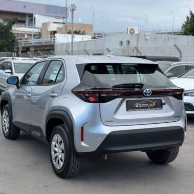 ������ YARIS CROSS HSD - ����� 5