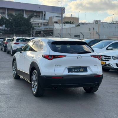���� MAZDA CX-30 - ����� 5