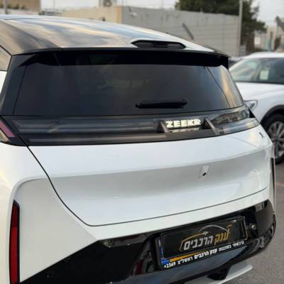 ���� ZEEKR X - ����� 5