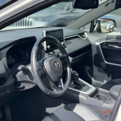 ������ RAV 4 HYBRID - ����� 6