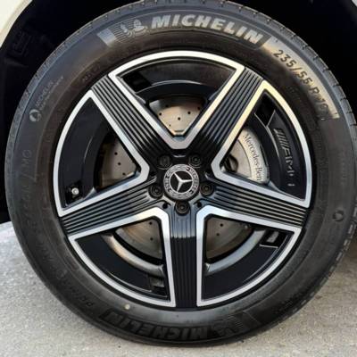  GLC300 4MATIC -  6