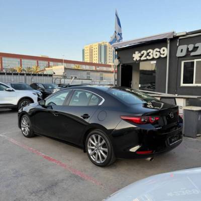  MAZDA 3 -  6