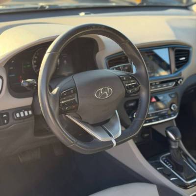 ������ IONIQ HYBRID - ����� 6