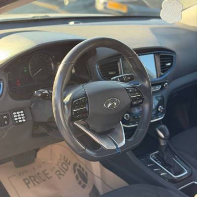 ������ IONIQ HYBRID - ����� 6