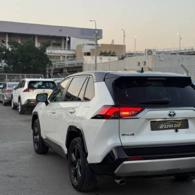  RAV 4 HYBRID -  6