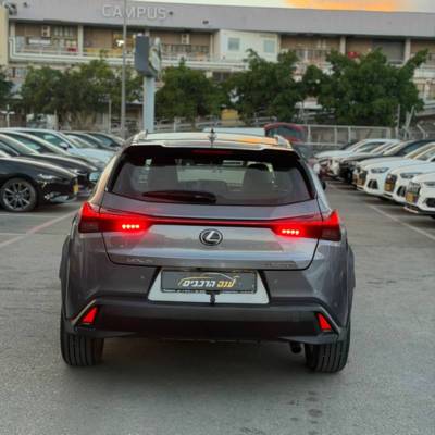 ����� LEXUS UX250H - ����� 6