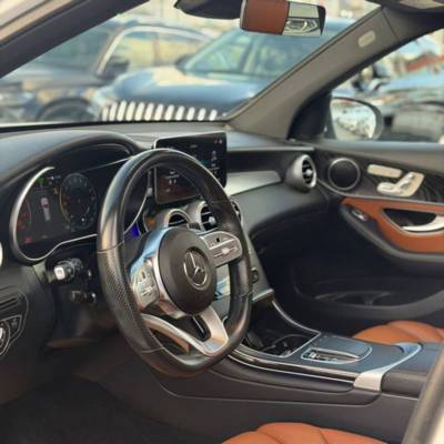 ����� GLC300E 4MATIC - ����� 6
