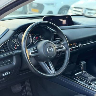 ���� MAZDA CX-30 - ����� 7