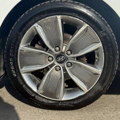  IONIQ HYBRID -  7